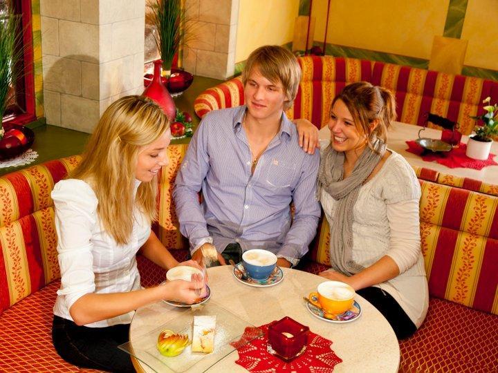 Alpin-Hotel Schrofenblick ไมย์อาโฮเฟิน ภายนอก รูปภาพ