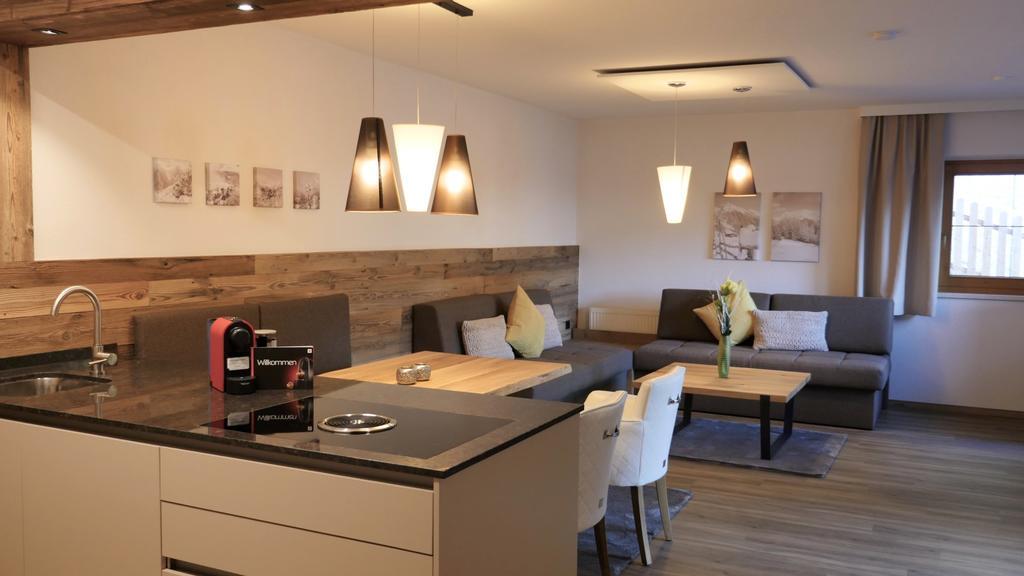 Alpin-Hotel Schrofenblick ไมย์อาโฮเฟิน ภายนอก รูปภาพ